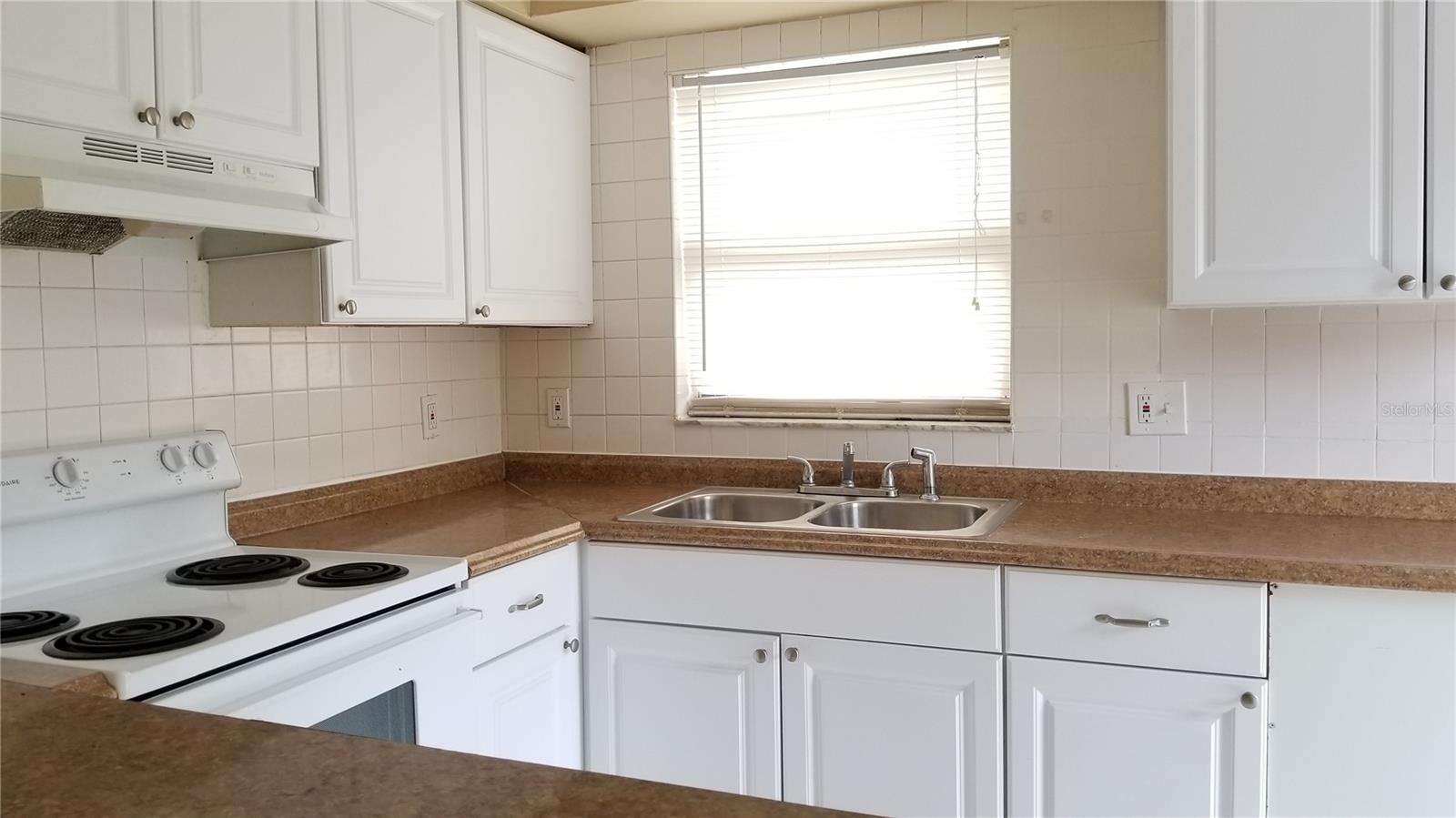 Image 6 of 17 For 3760 135th Avenue A