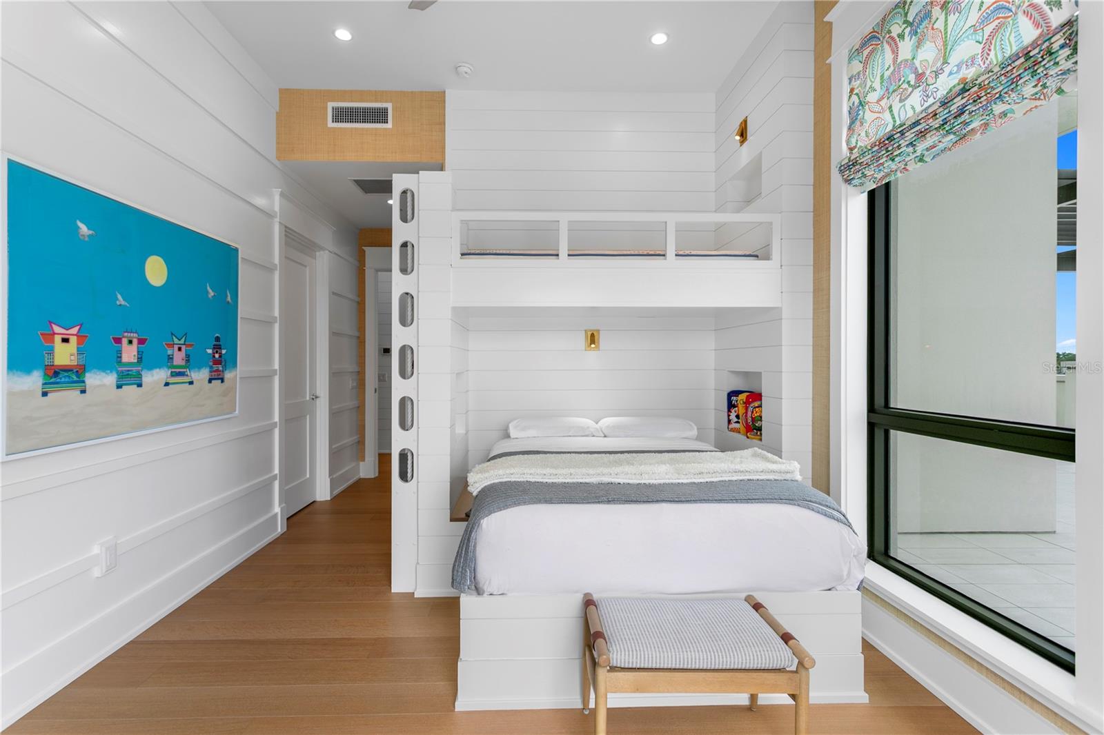 Image 27 of 55 For 2103 Bayshore Boulevard 504