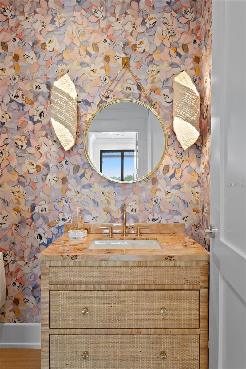 Image 28 of 55 For 2103 Bayshore Boulevard 504