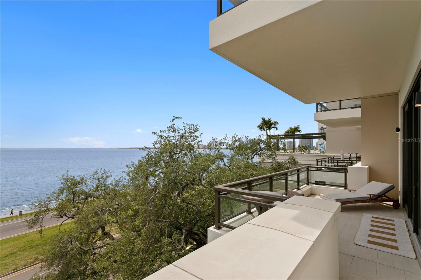 Image 35 of 55 For 2103 Bayshore Boulevard 504