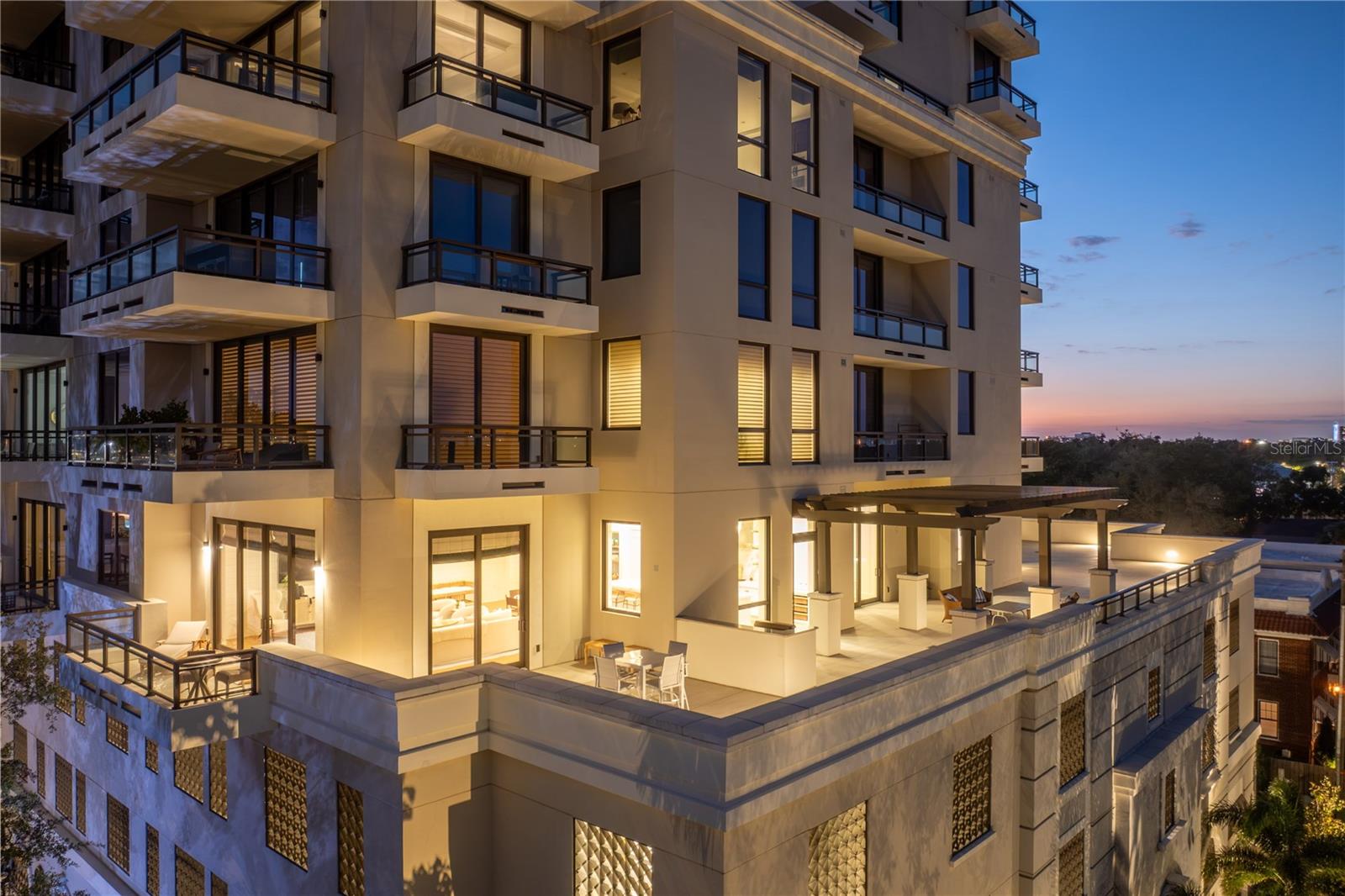 Image 42 of 55 For 2103 Bayshore Boulevard 504