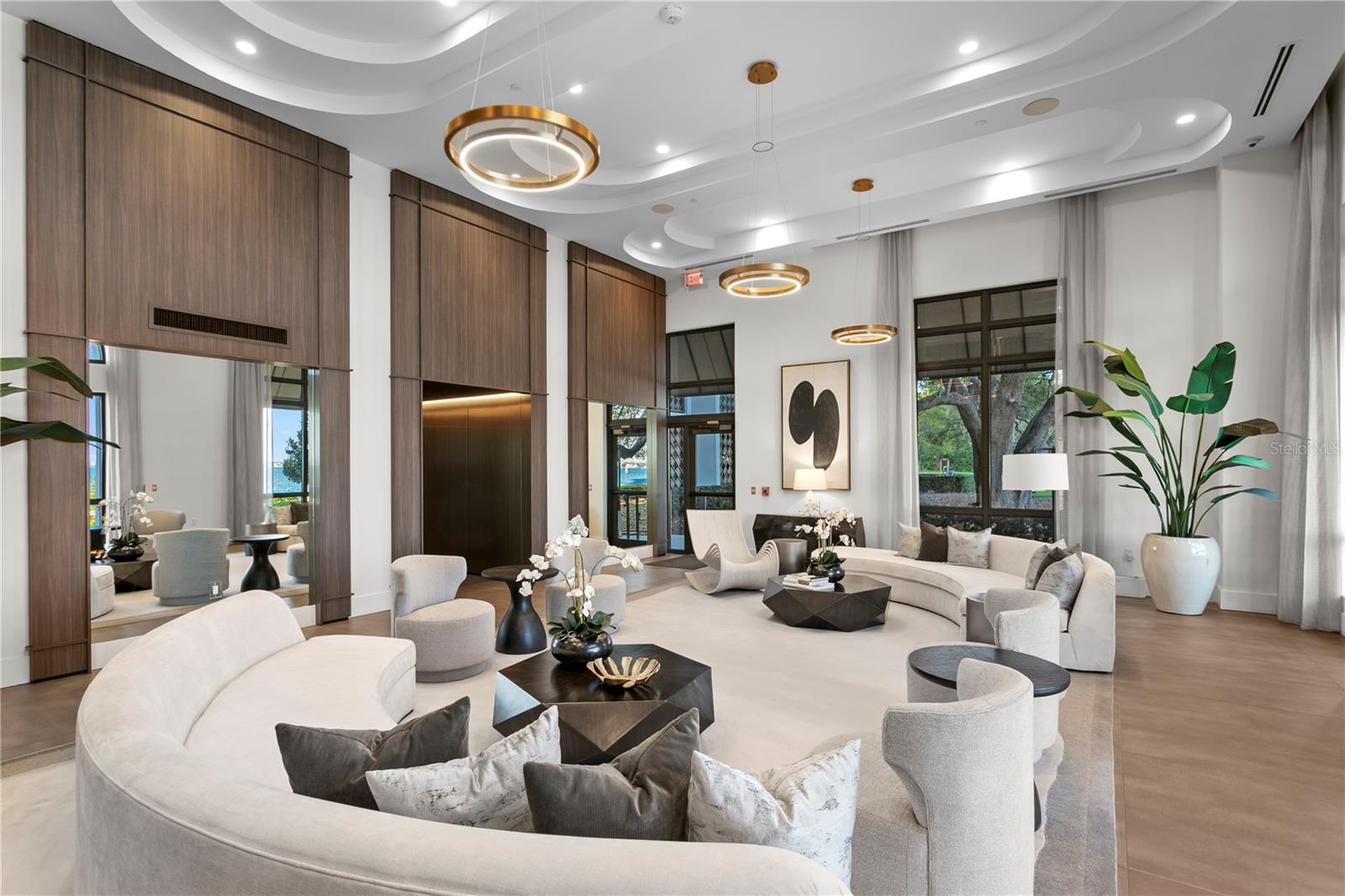 Image 44 of 55 For 2103 Bayshore Boulevard 504