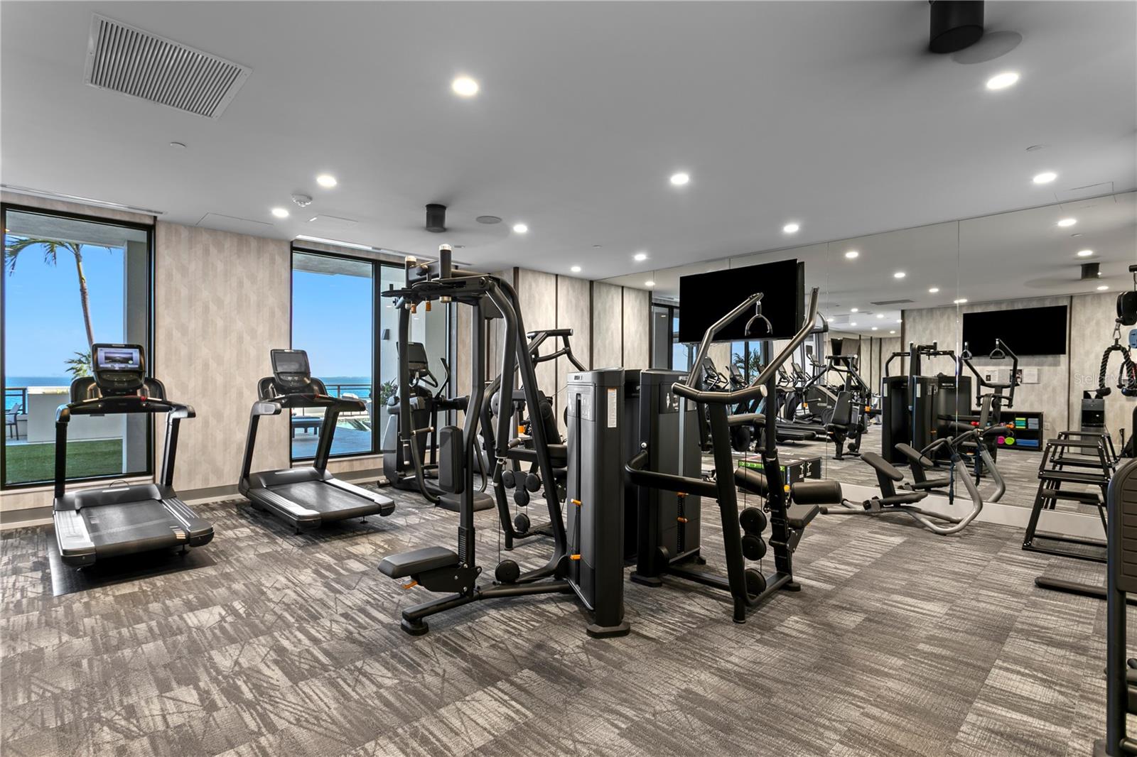 Image 52 of 55 For 2103 Bayshore Boulevard 504