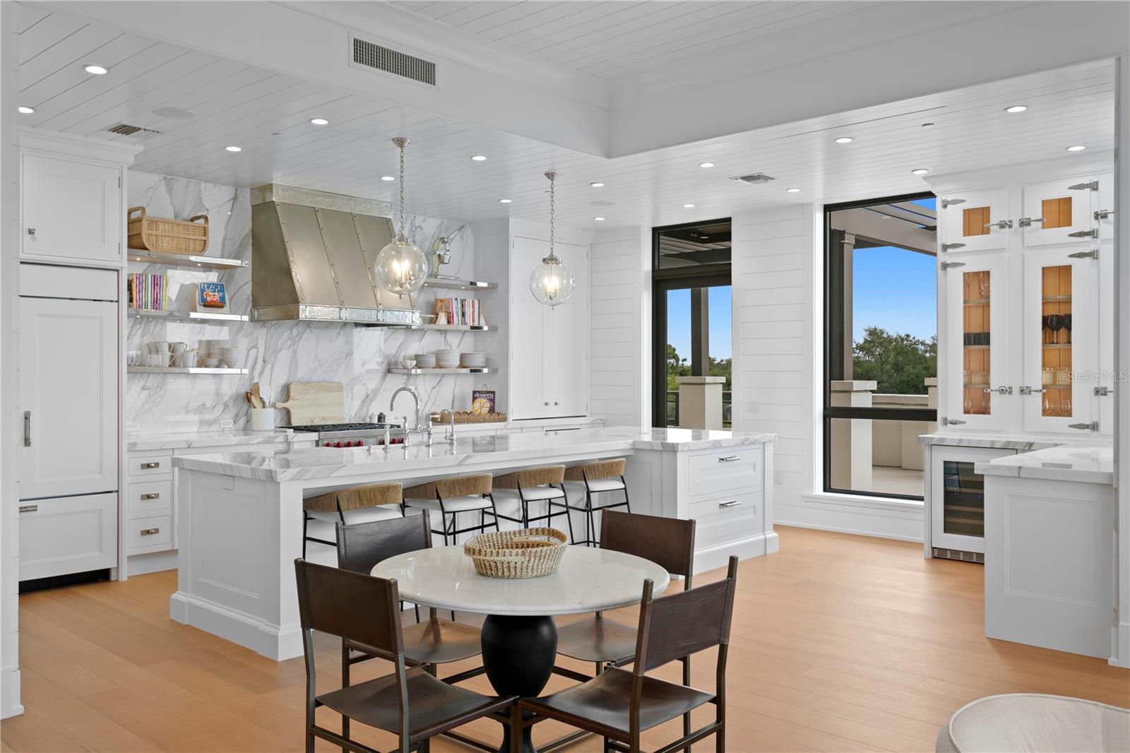 Image 6 of 55 For 2103 Bayshore Boulevard 504