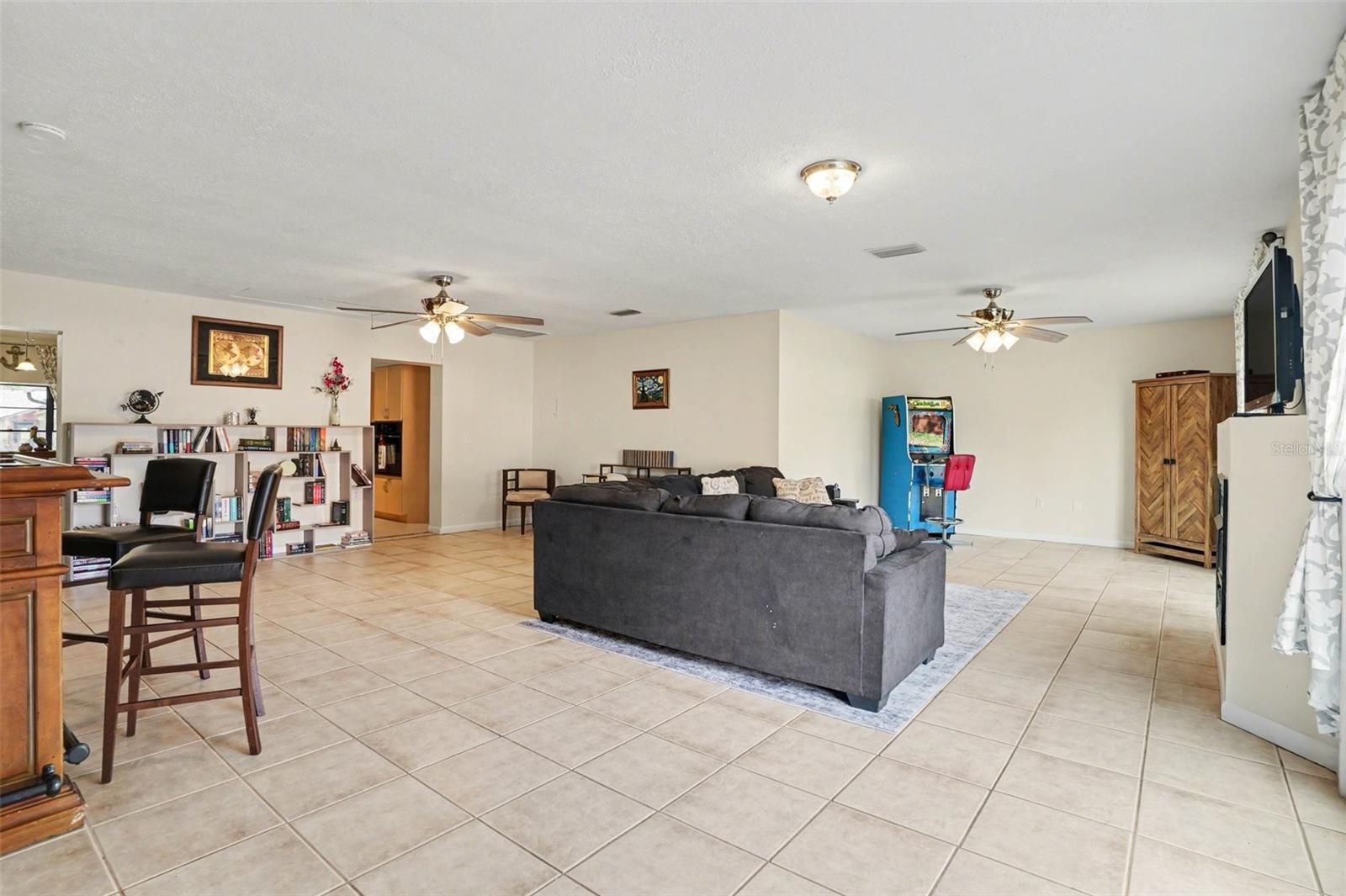 Image 19 of 34 For 4105 Spring Way Circle