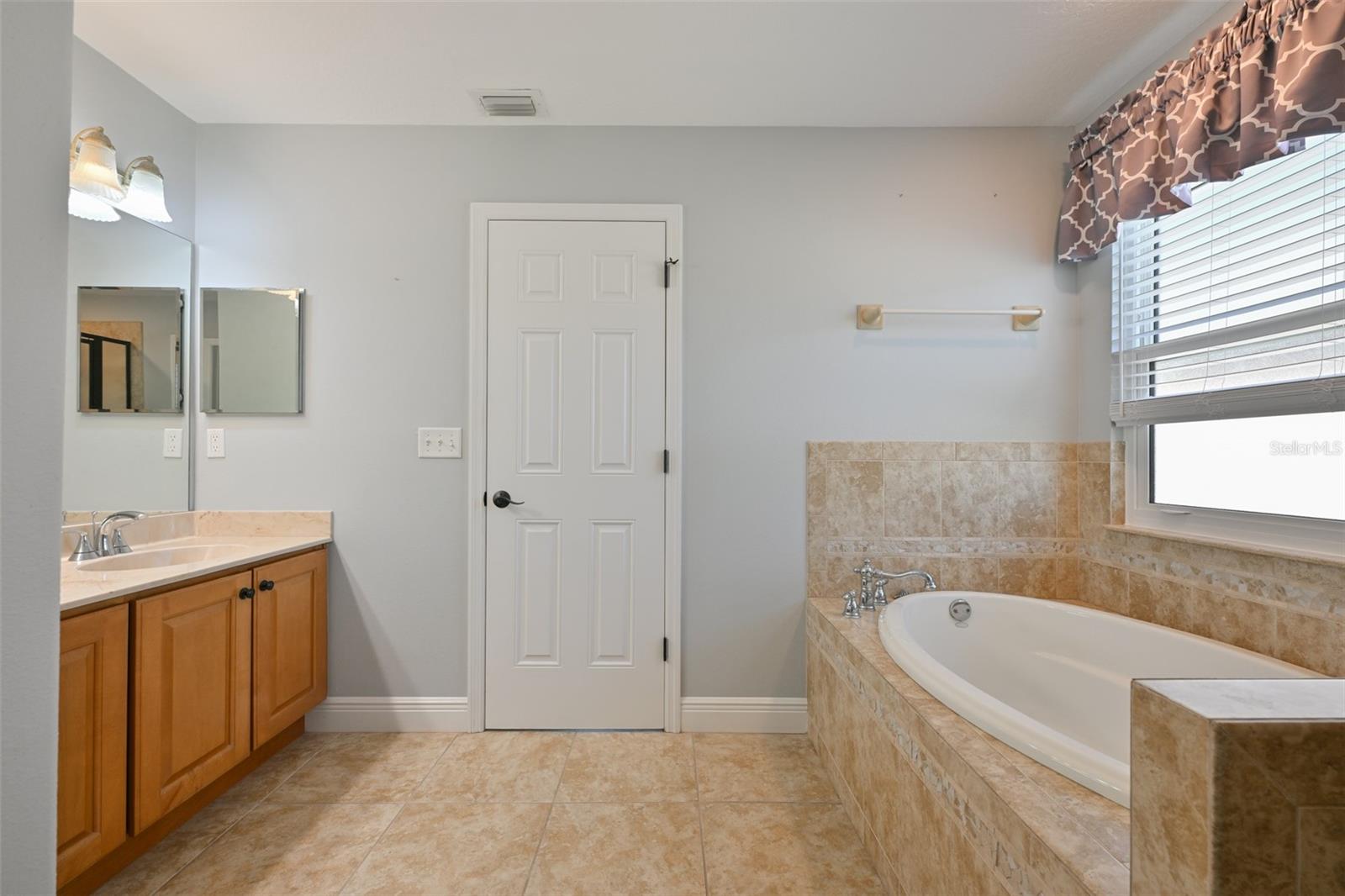 Image 27 of 56 For 12206 Citrus Leaf Drive