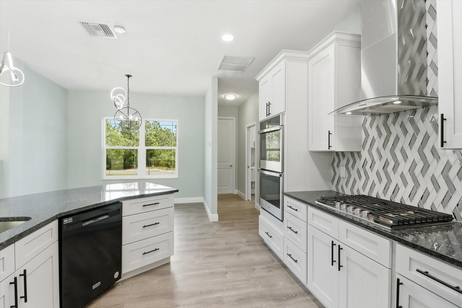 Image 18 of 45 For 5499 Mallows Circle