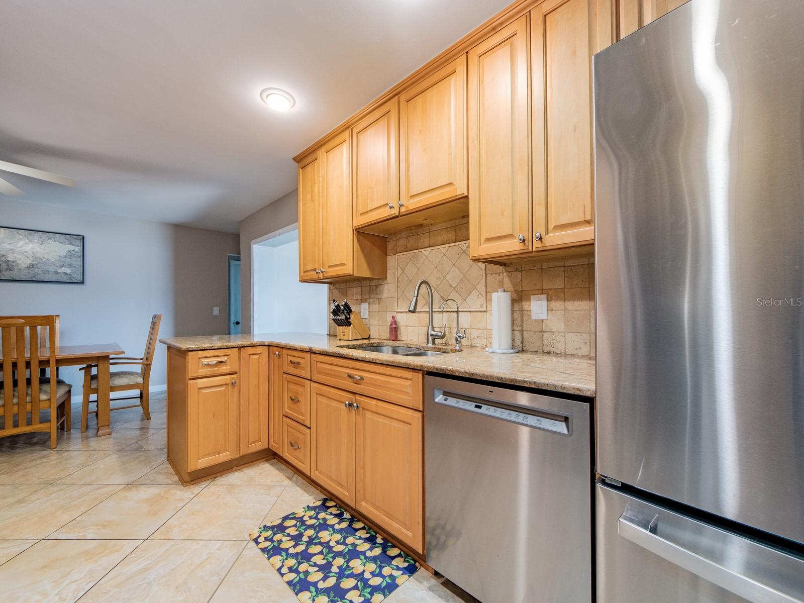 Image 10 of 38 For 1678 Algonquin Drive