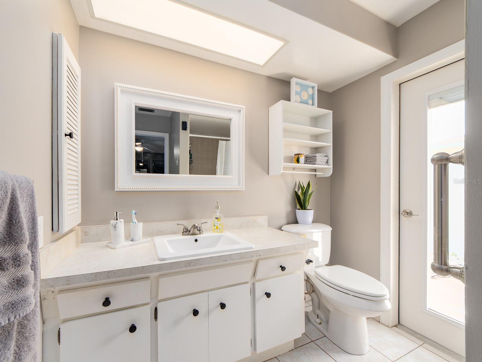 Image 17 of 38 For 1678 Algonquin Drive