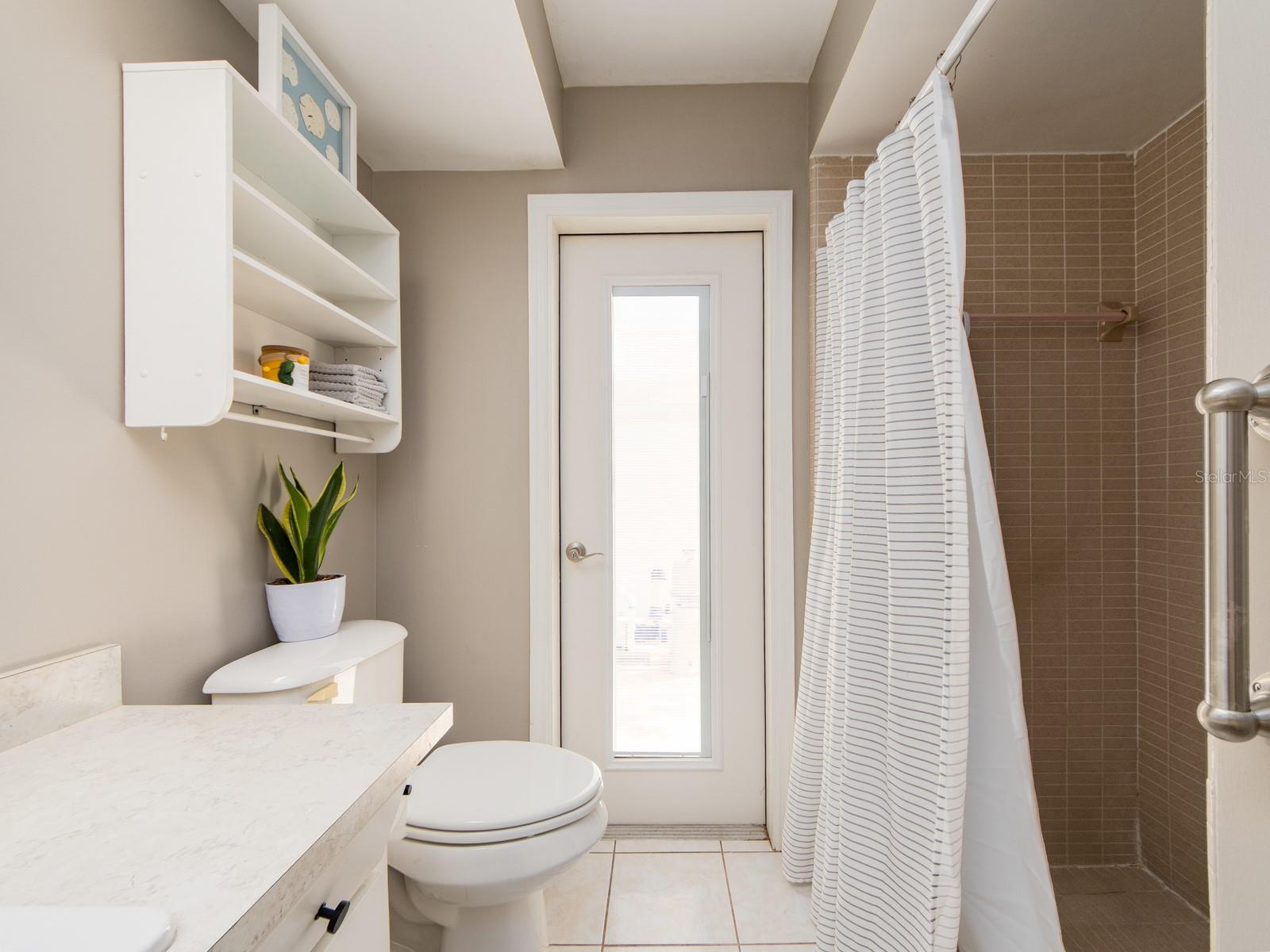 Image 18 of 38 For 1678 Algonquin Drive