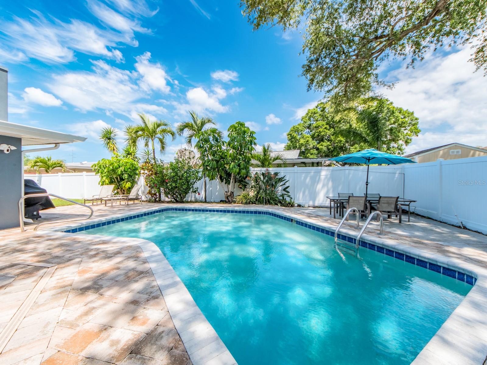 Image 29 of 38 For 1678 Algonquin Drive