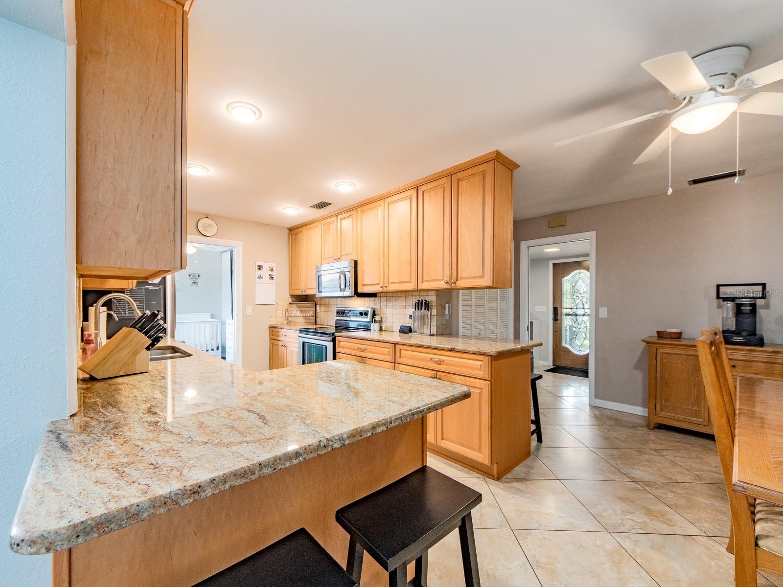 Image 9 of 38 For 1678 Algonquin Drive