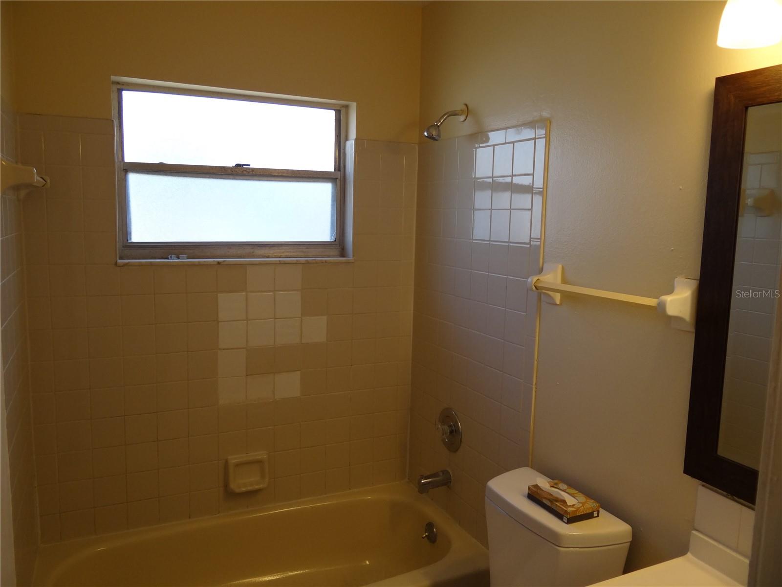 Listing photo id 15 for 2983 62nd Avenue N