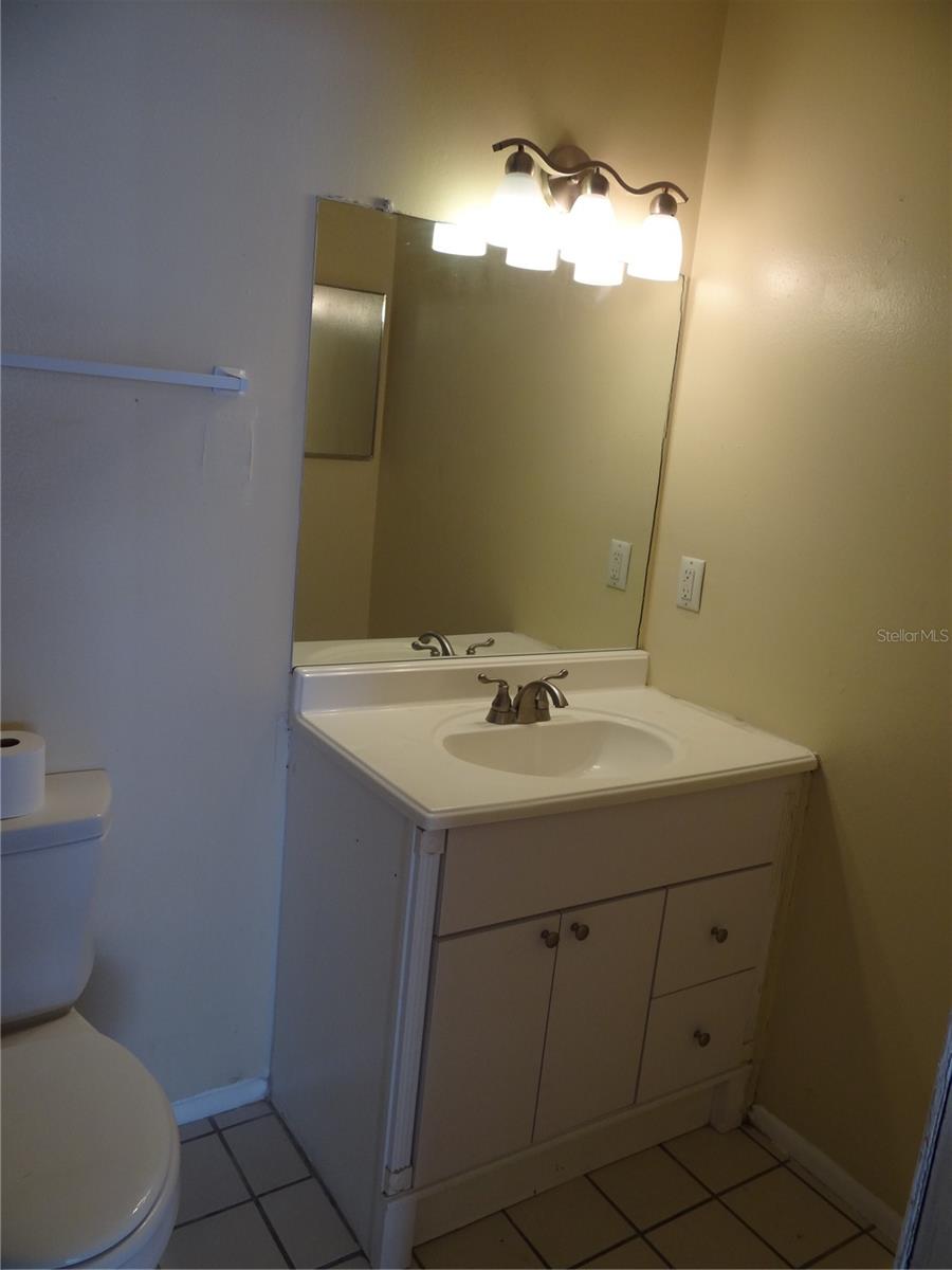 Listing photo id 17 for 2983 62nd Avenue N