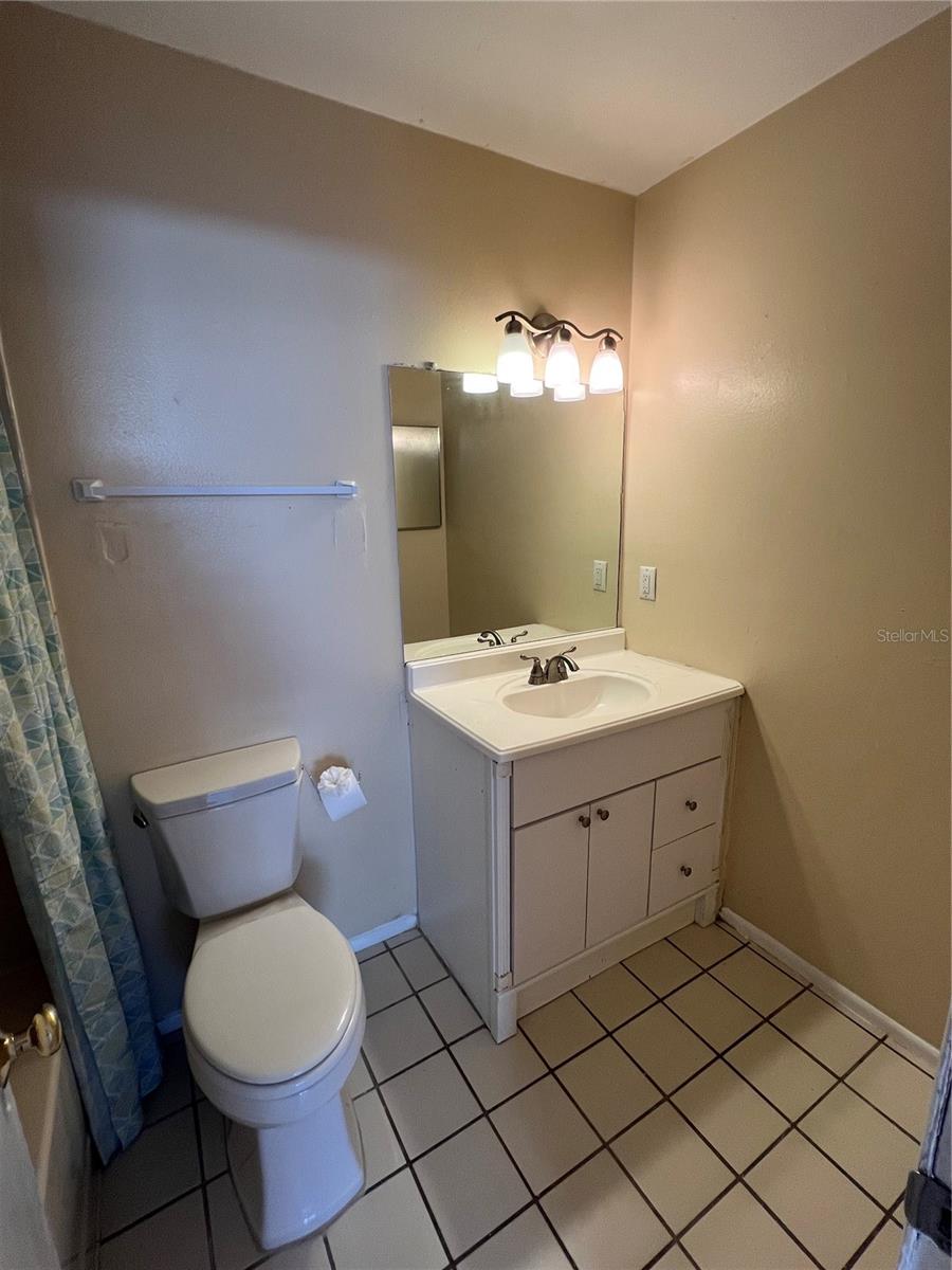 Listing photo id 18 for 2983 62nd Avenue N