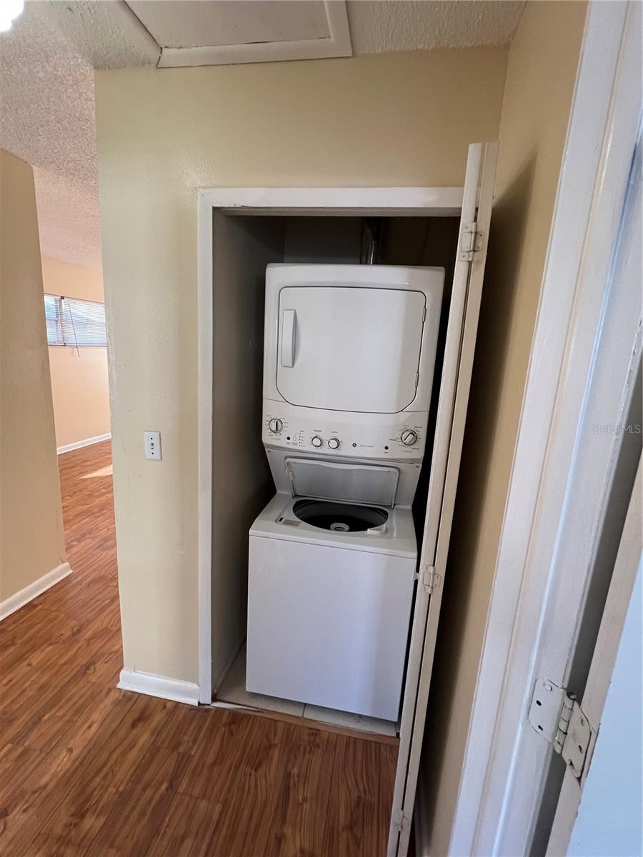 Listing photo id 19 for 2983 62nd Avenue N