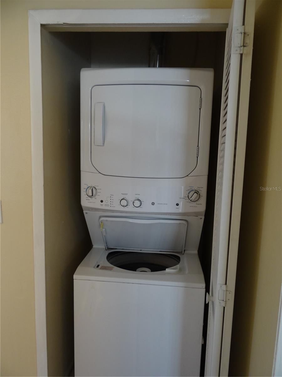 Listing photo id 20 for 2983 62nd Avenue N