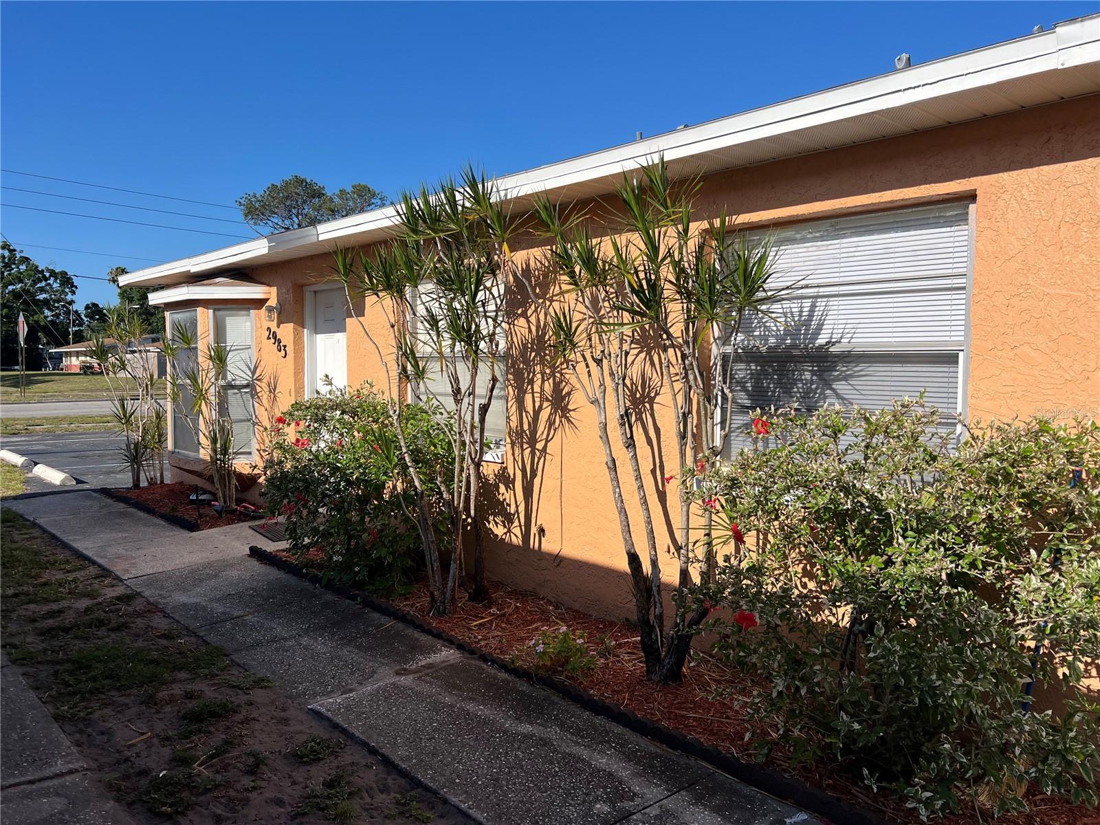 Listing photo id 21 for 2983 62nd Avenue N