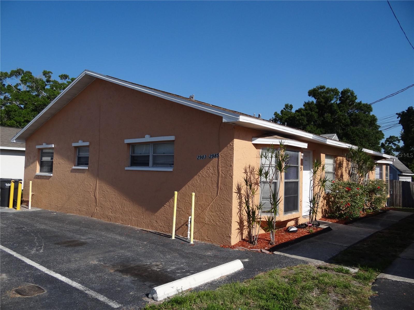 Listing photo id 24 for 2983 62nd Avenue N