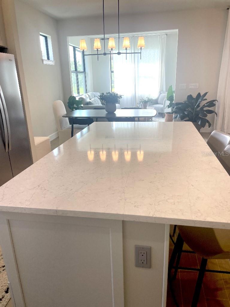 Image 14 of 38 For 4012 Basket Oak Circle