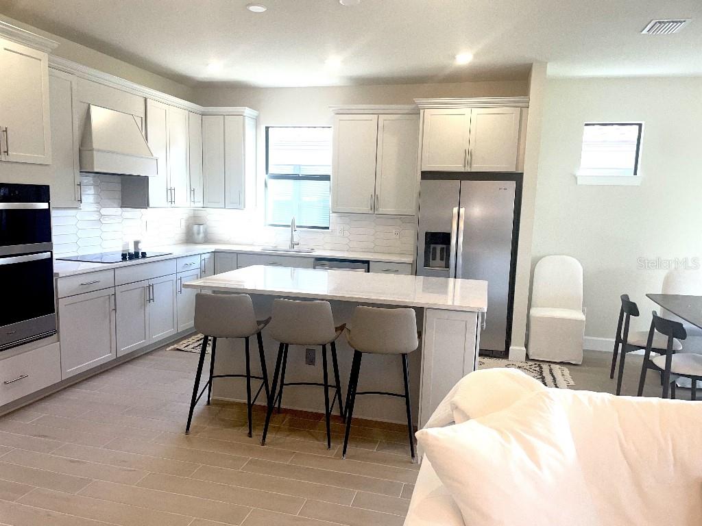 Image 17 of 38 For 4012 Basket Oak Circle