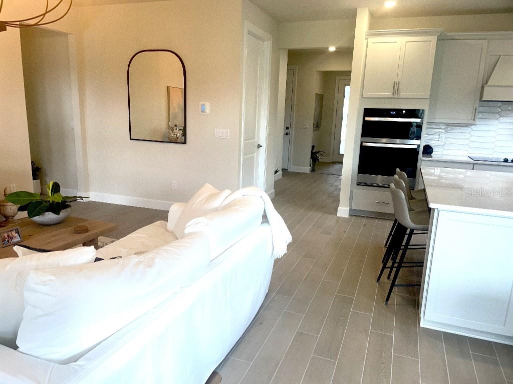 Image 25 of 38 For 4012 Basket Oak Circle