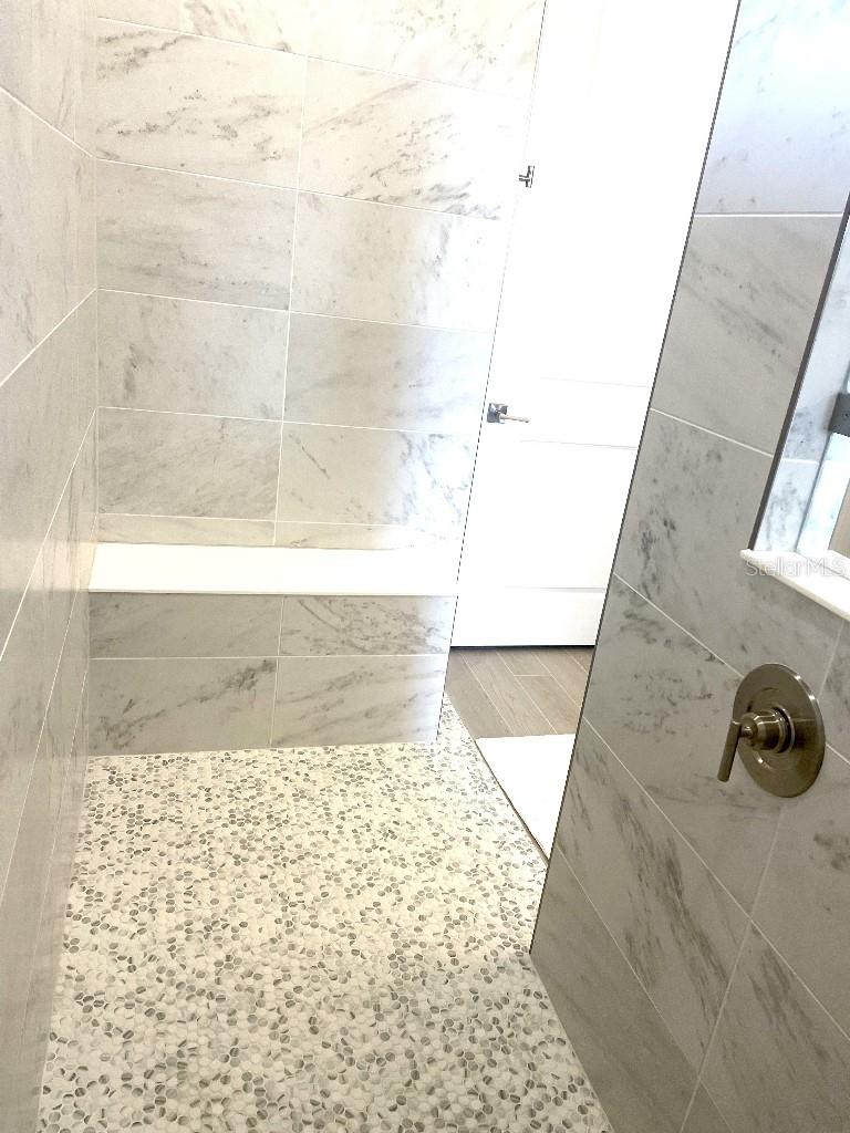 Image 35 of 38 For 4012 Basket Oak Circle