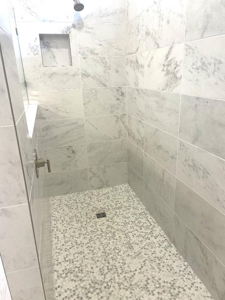 Image 36 of 38 For 4012 Basket Oak Circle