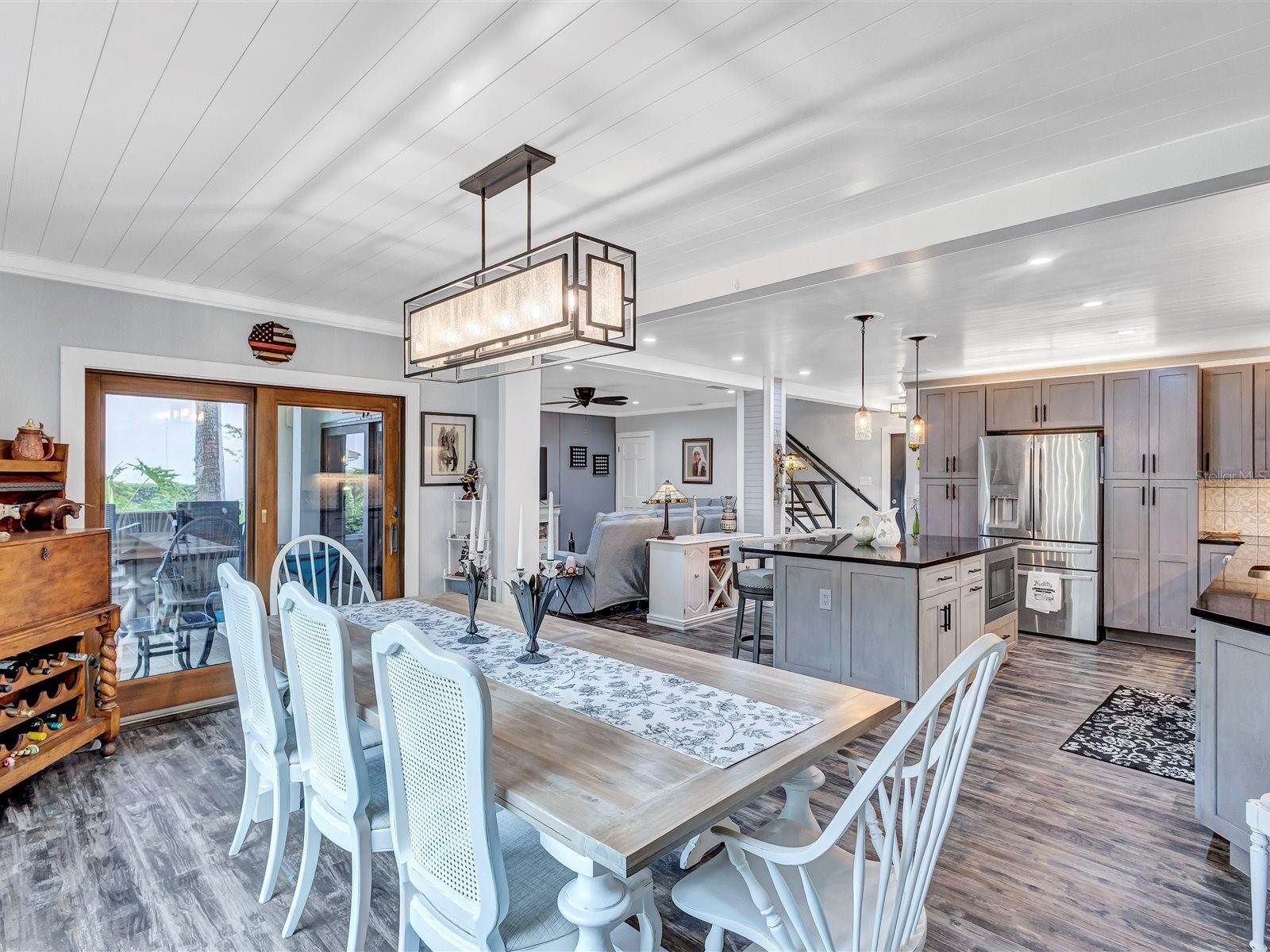 Image 22 of 68 For 7581 Cumberland Road 7