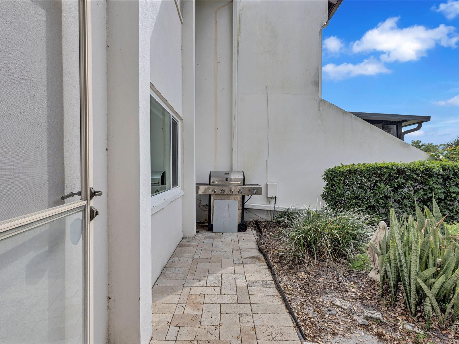 Image 41 of 68 For 7581 Cumberland Road 7