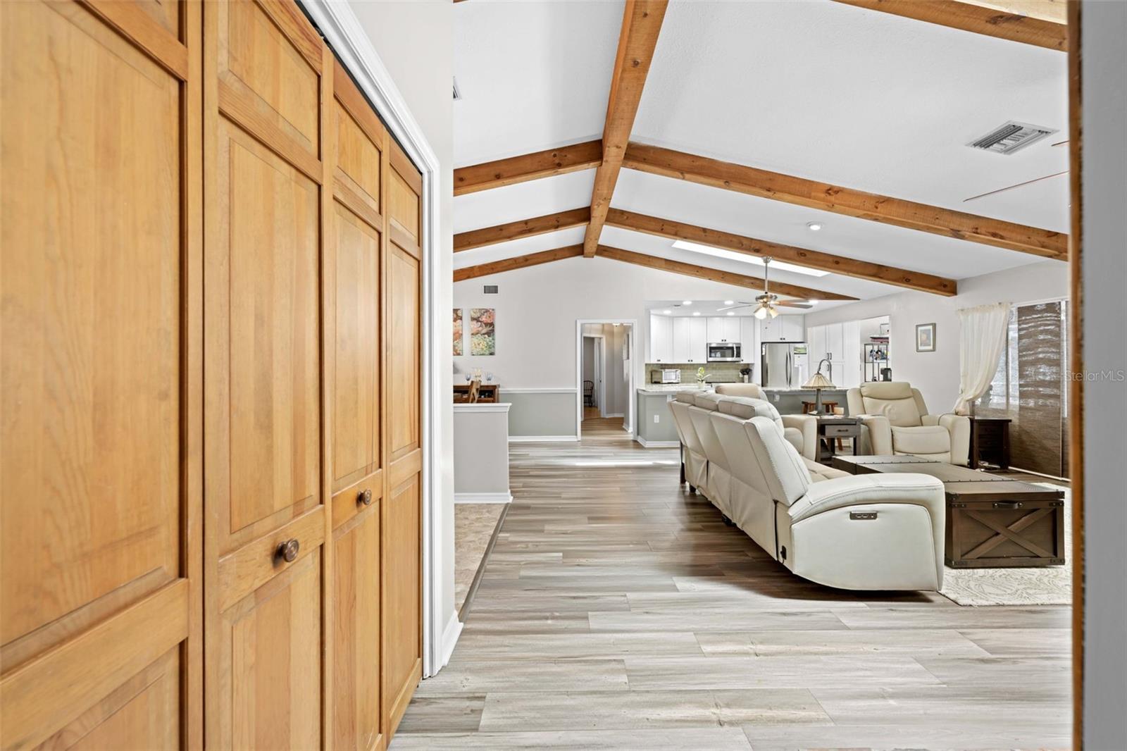 Image 4 of 56 For 5 Chinkapin Circle