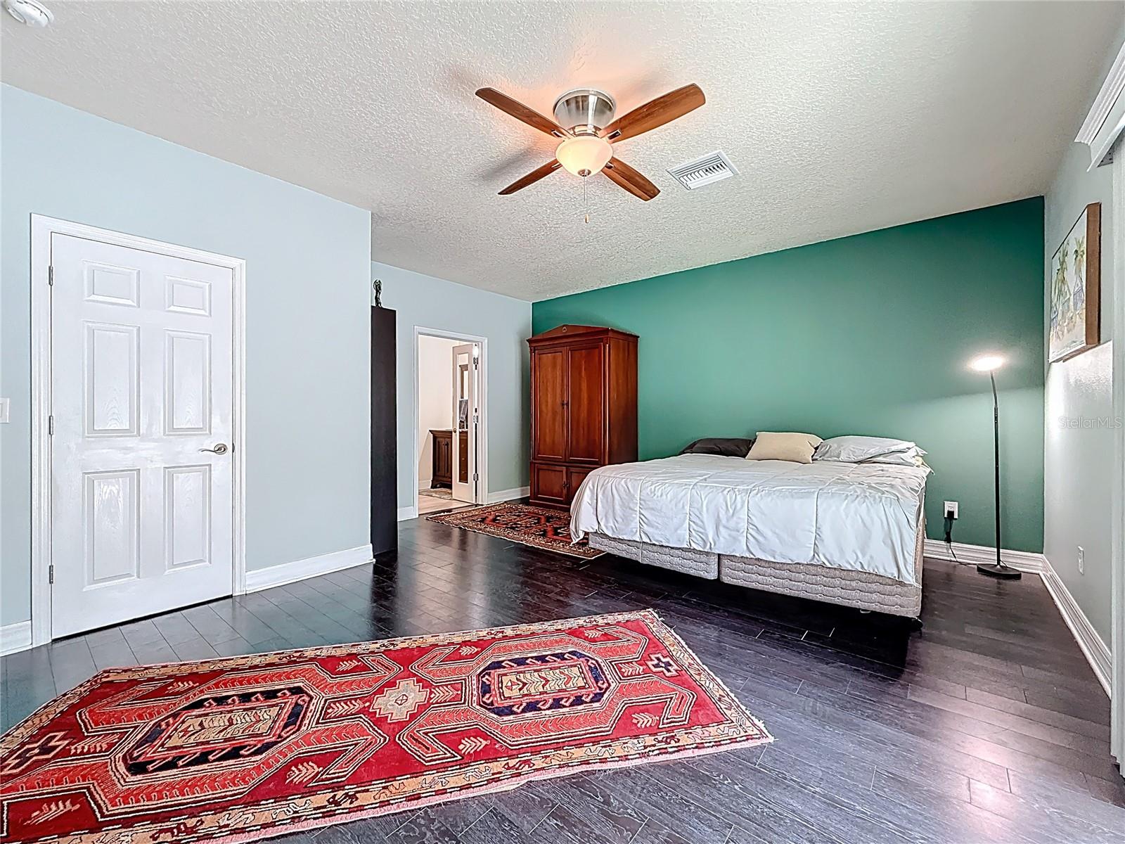 Image 15 of 33 For 1590 Burns Drive