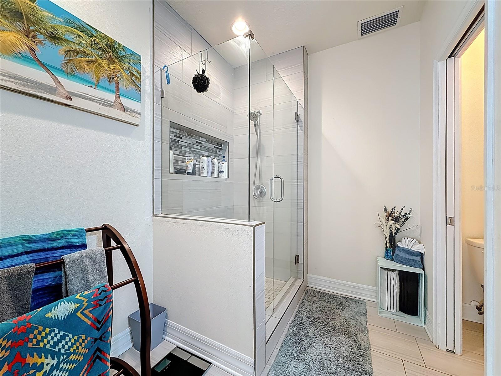 Image 17 of 33 For 1590 Burns Drive