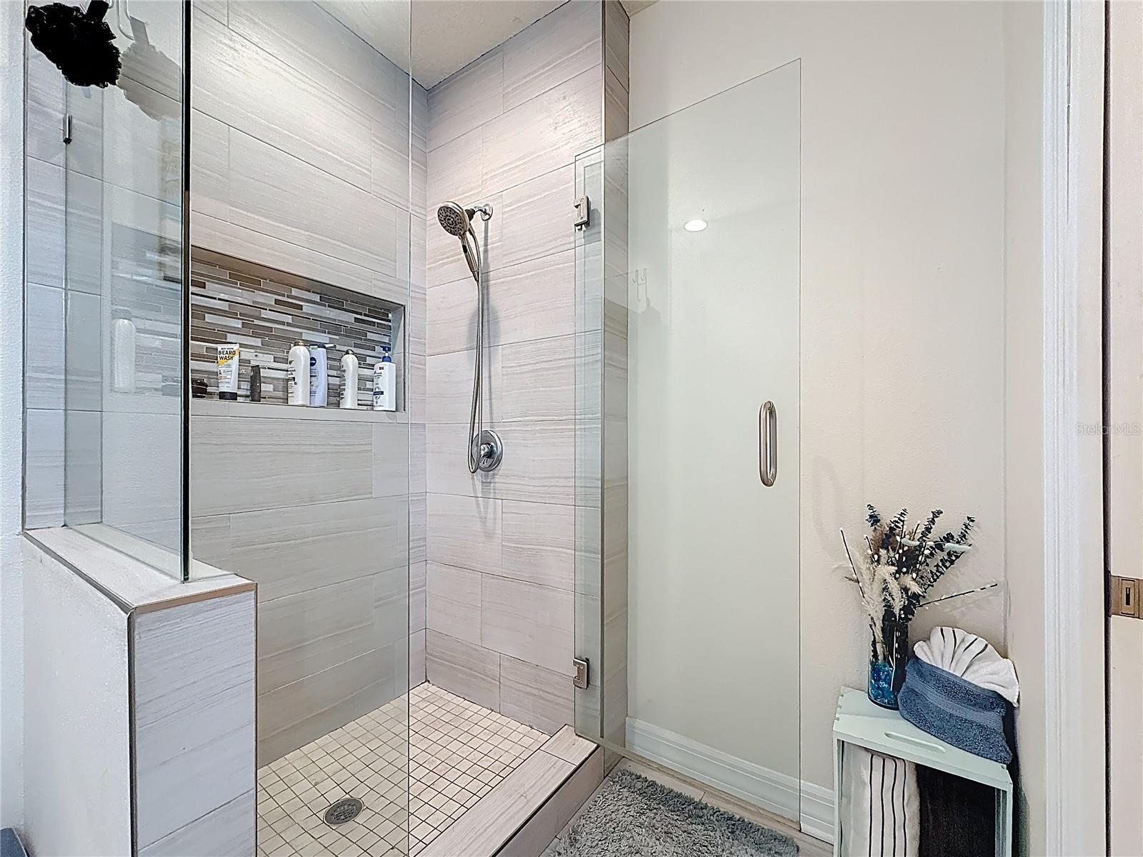 Image 19 of 33 For 1590 Burns Drive