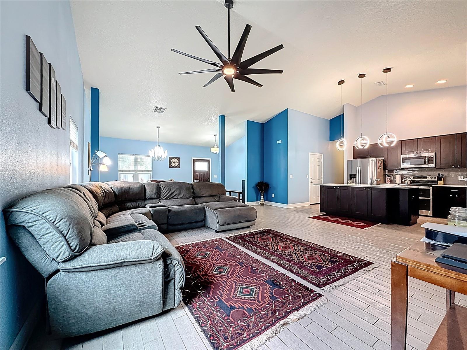 Image 6 of 33 For 1590 Burns Drive