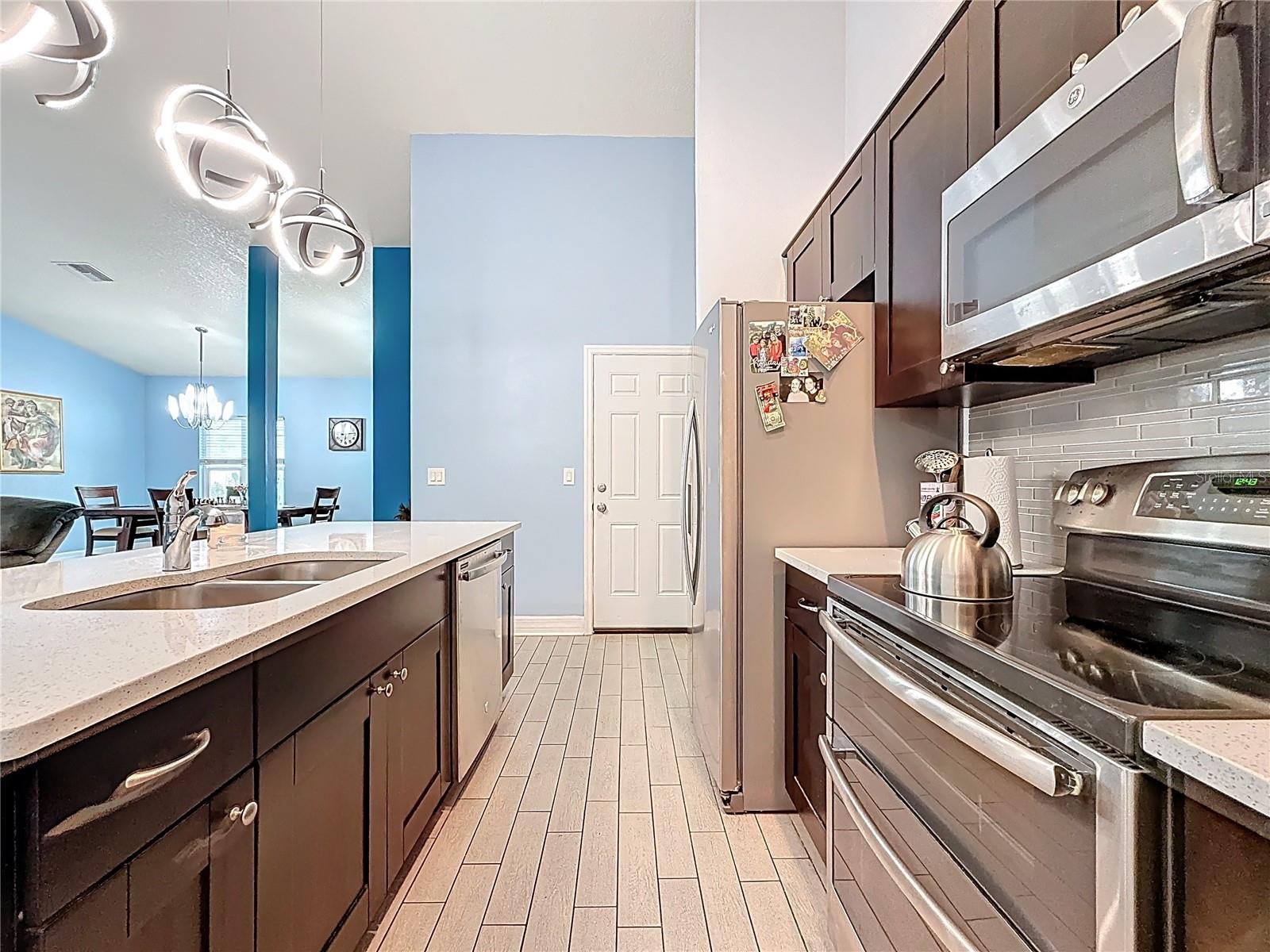 Image 9 of 33 For 1590 Burns Drive