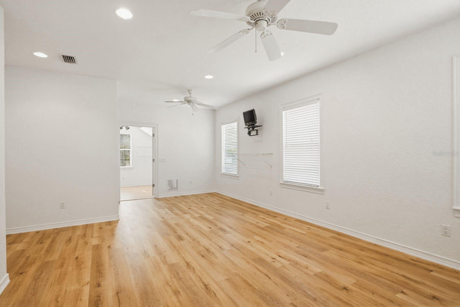 Image 32 of 57 For 6615 Ridge Top Drive