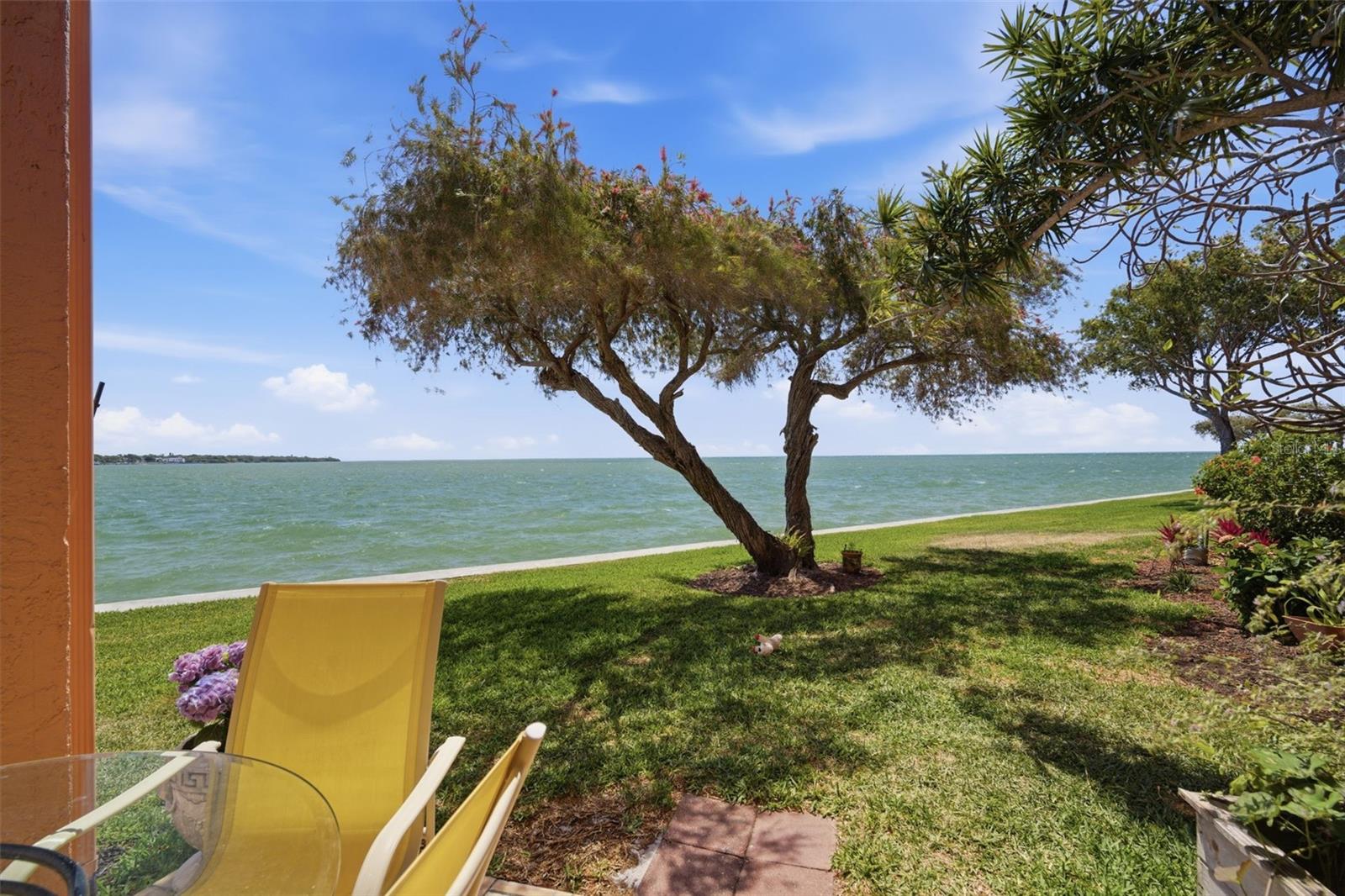 Image 21 of 63 For 7400 Sunshine Skyway Lane S 121