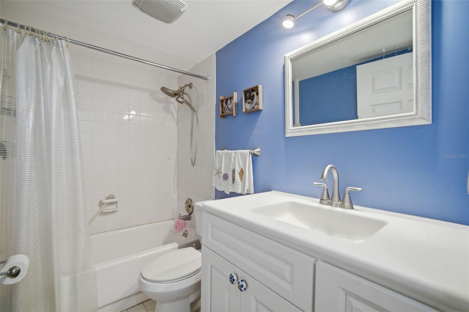 Image 39 of 63 For 7400 Sunshine Skyway Lane S 121