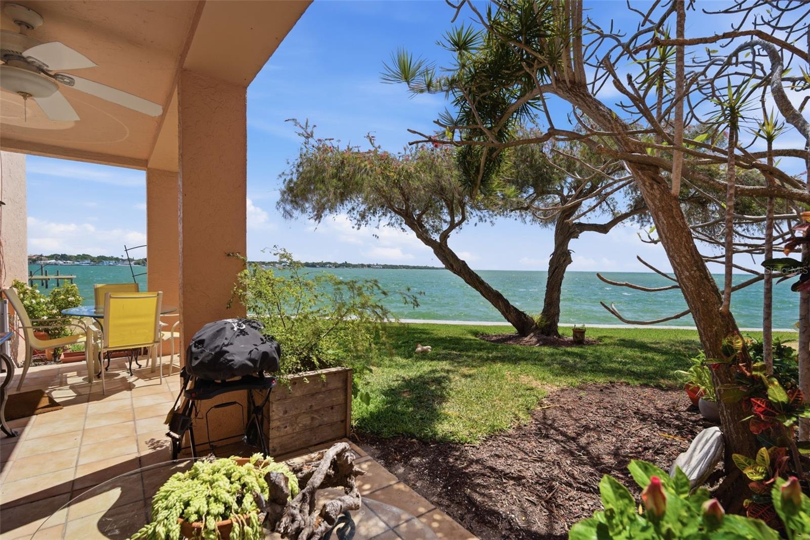 Image 41 of 63 For 7400 Sunshine Skyway Lane S 121