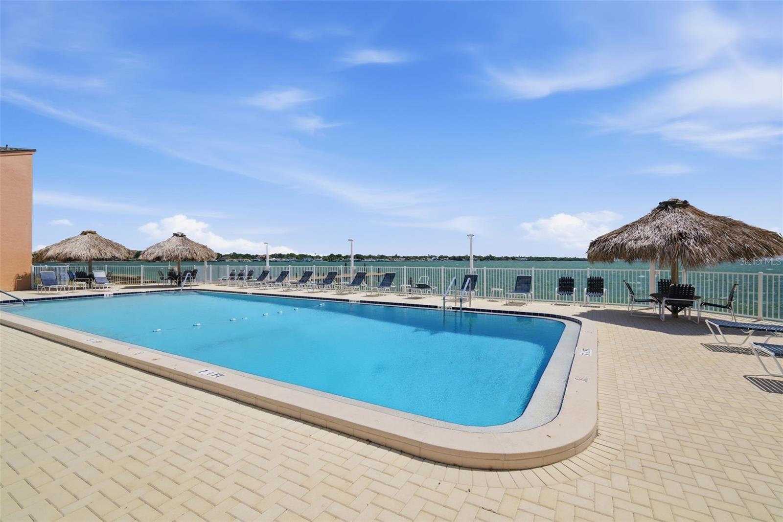 Image 46 of 63 For 7400 Sunshine Skyway Lane S 121