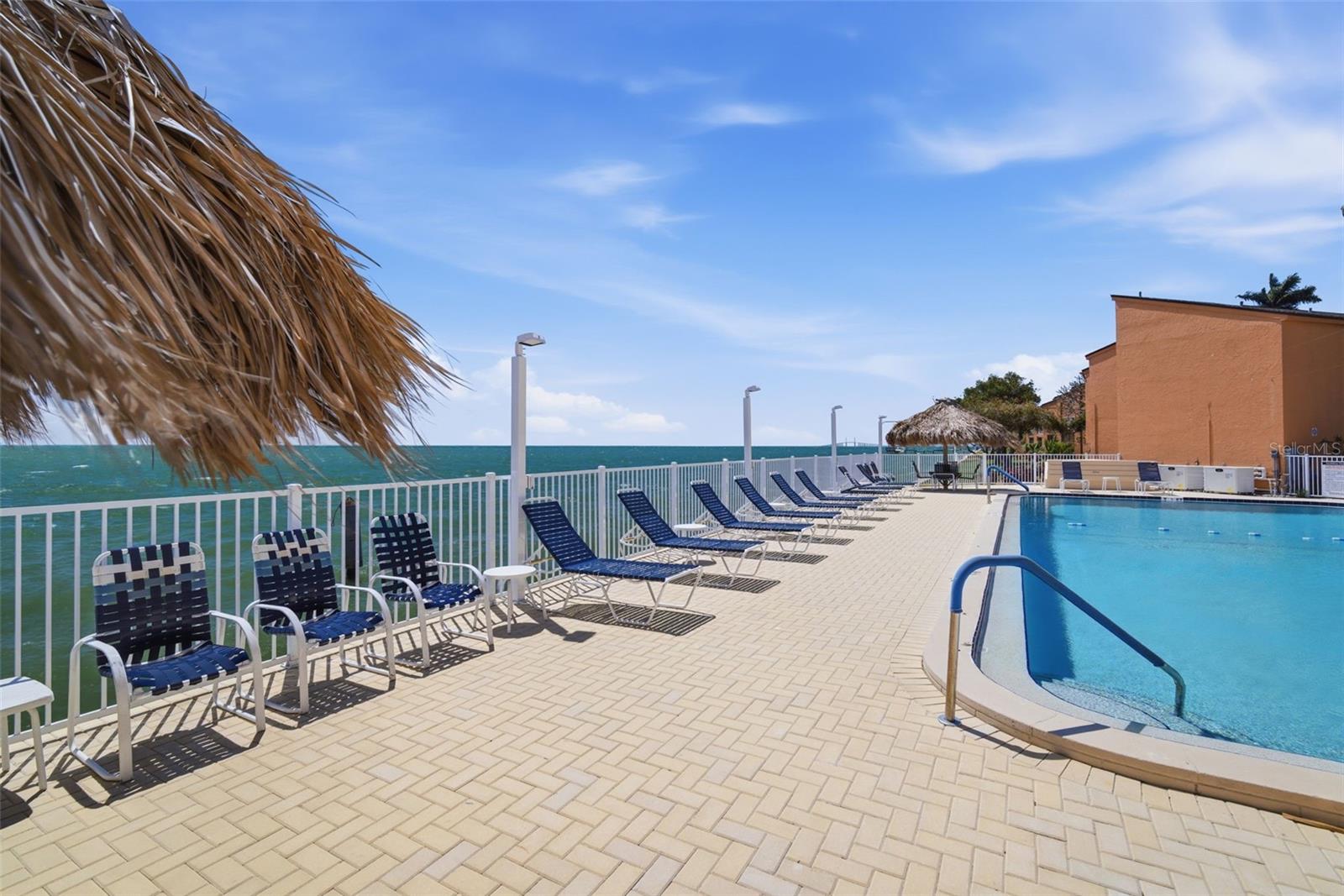 Image 49 of 63 For 7400 Sunshine Skyway Lane S 121