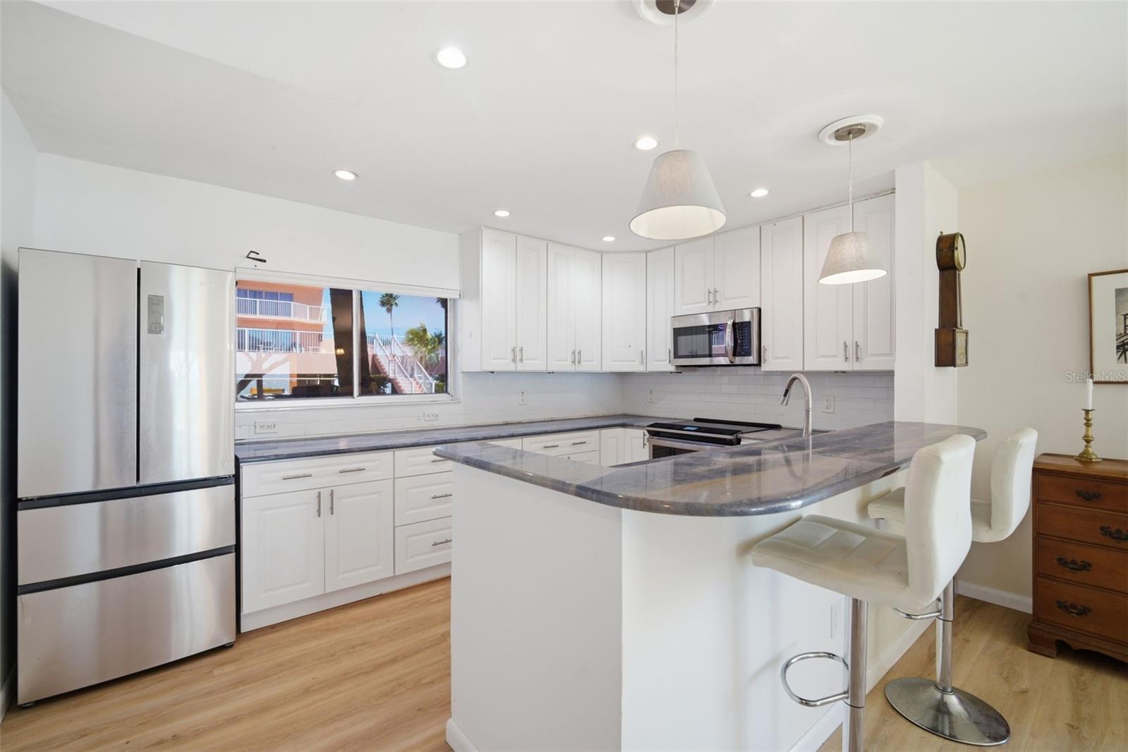 Image 5 of 63 For 7400 Sunshine Skyway Lane S 121