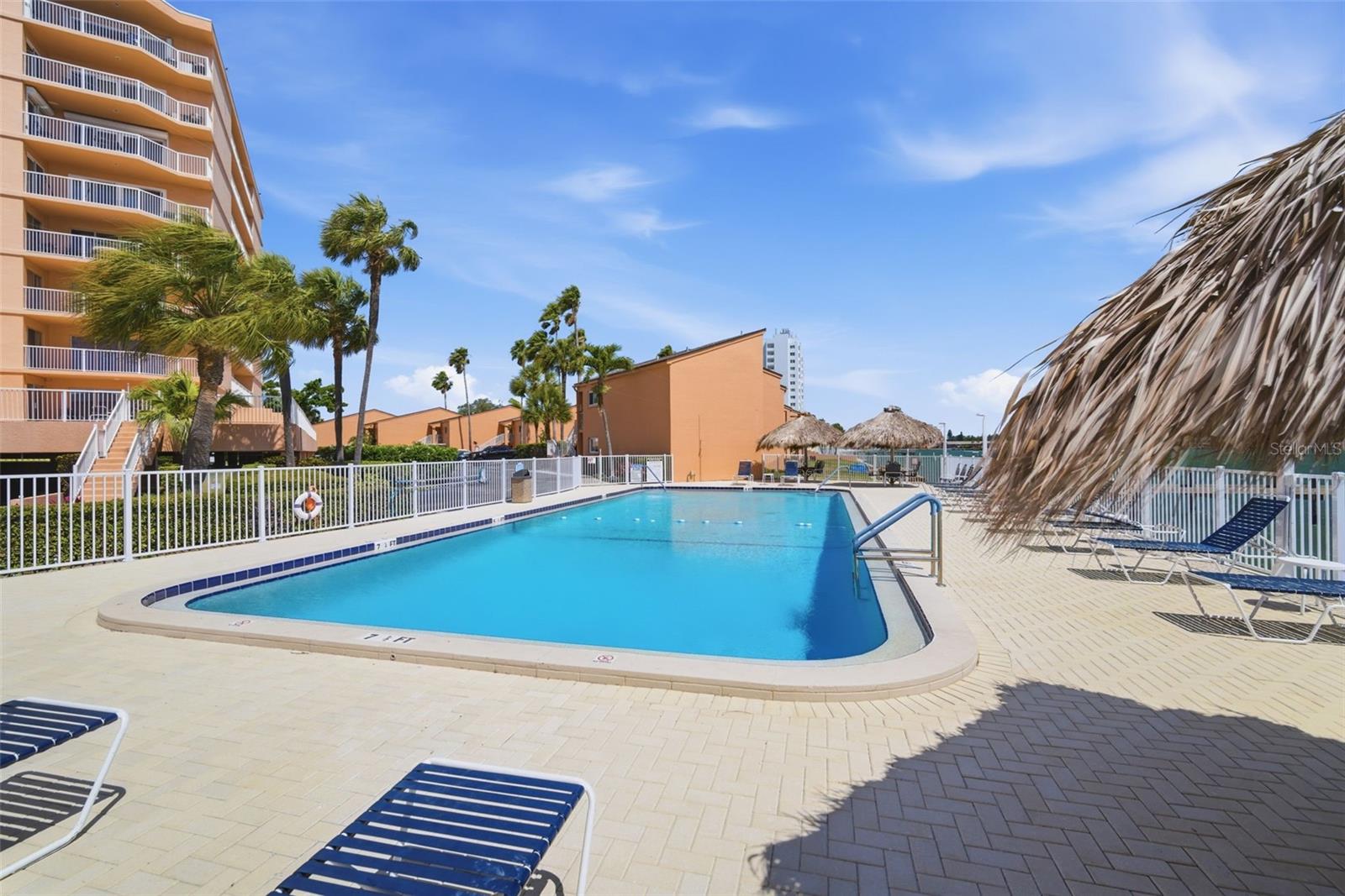 Image 56 of 63 For 7400 Sunshine Skyway Lane S 121