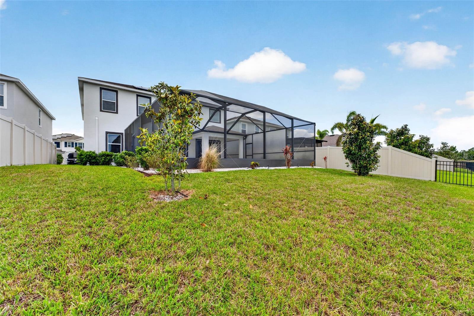 Image 17 of 64 For 16946 Oval Rum Drive