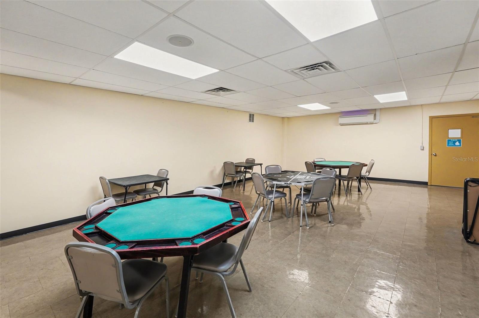 Image 11 of 18 For 2449 Columbia Drive 29