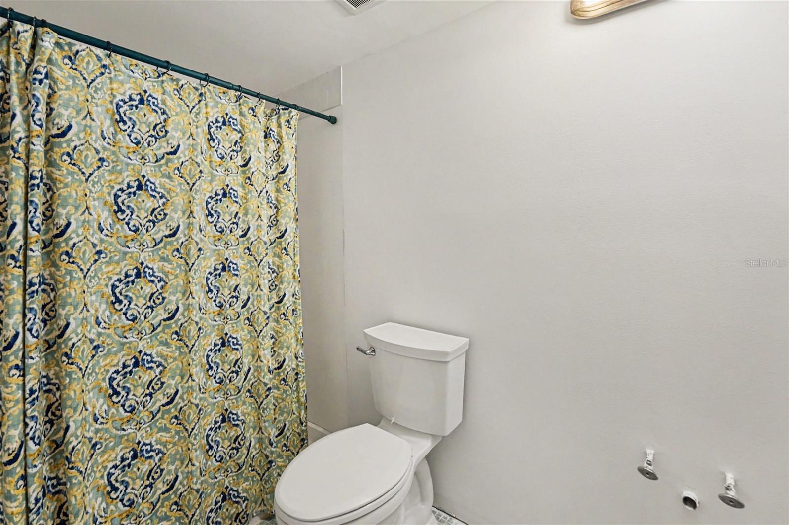 Image 16 of 18 For 2449 Columbia Drive 29