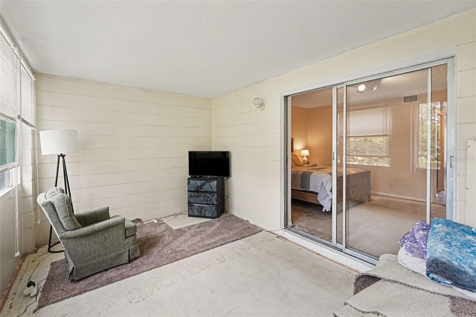 Image 5 of 18 For 2449 Columbia Drive 29