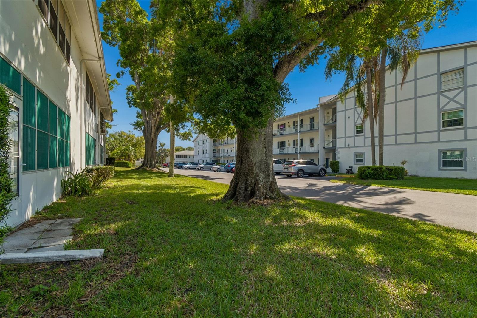 Image 25 of 35 For 200 Glennes Lane 112