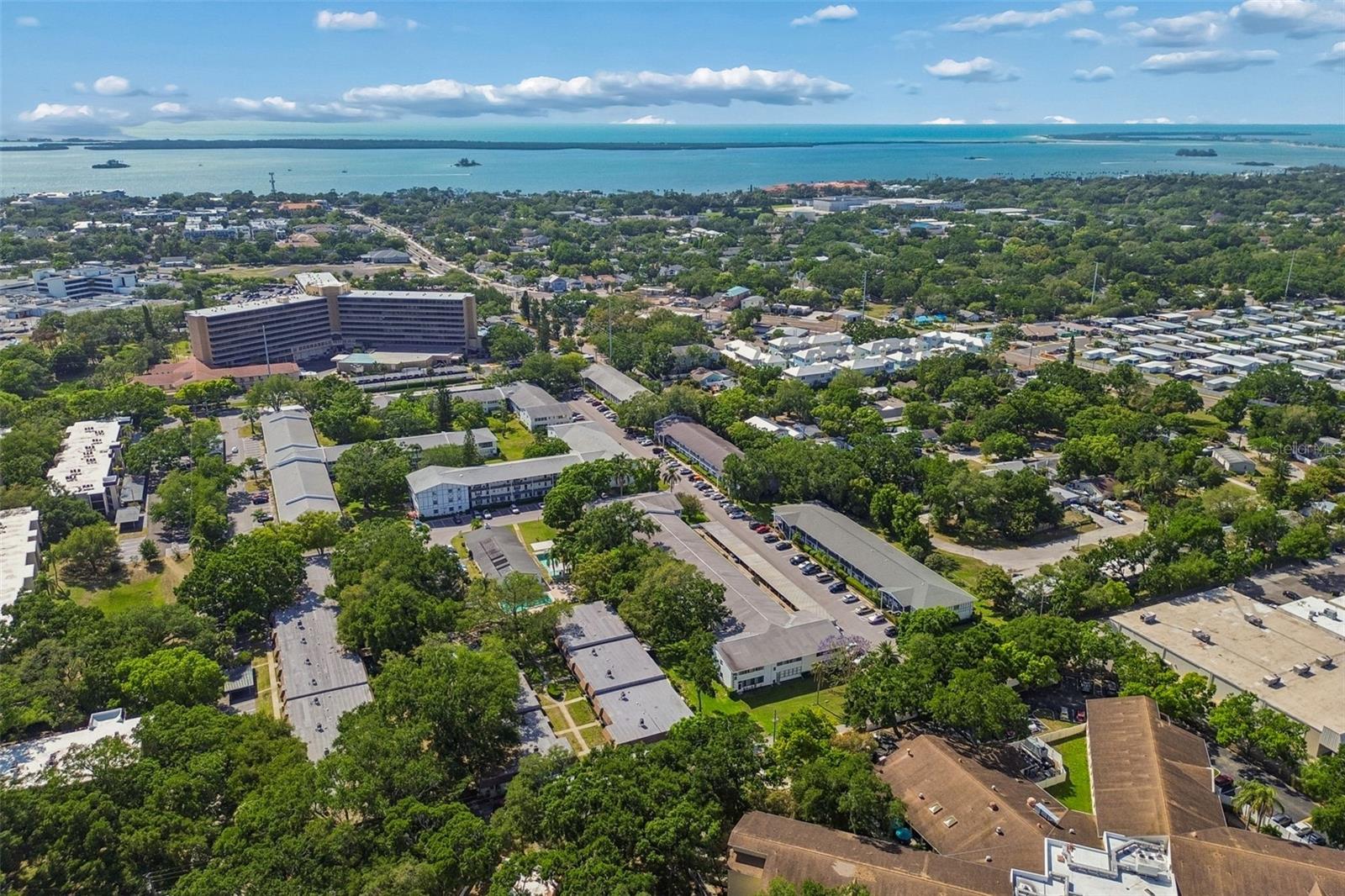 Image 27 of 35 For 200 Glennes Lane 112